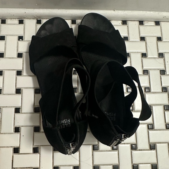 Eileen Fisher Black Strappy Sandals - Picture 4 of 6